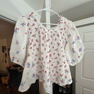 Cute floral blouse - Chloe printed top!